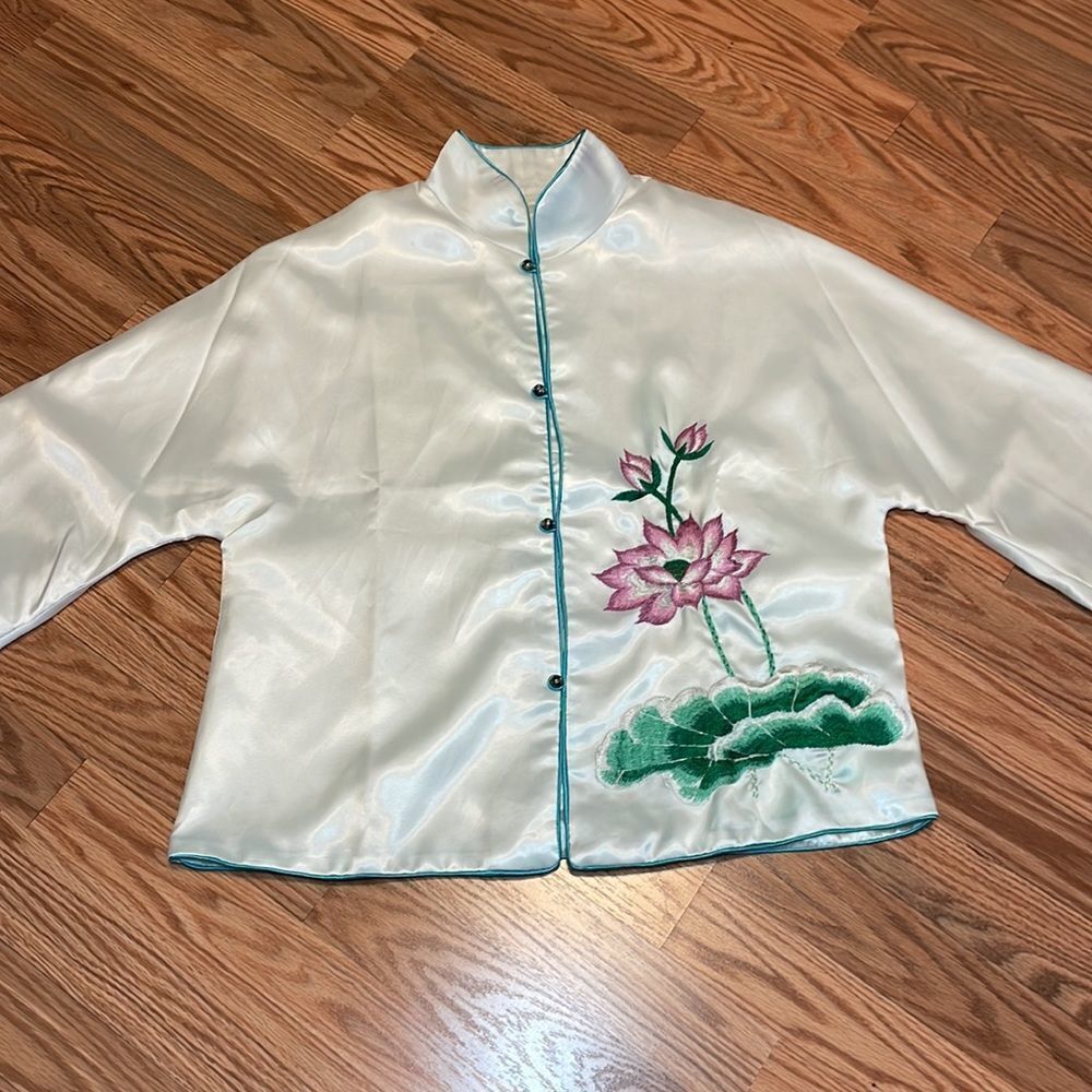Chinese Traditional Top, Embroidered 3/4 sleeve shirt, ivory, teal, pink, Large - Picture 2 of 11